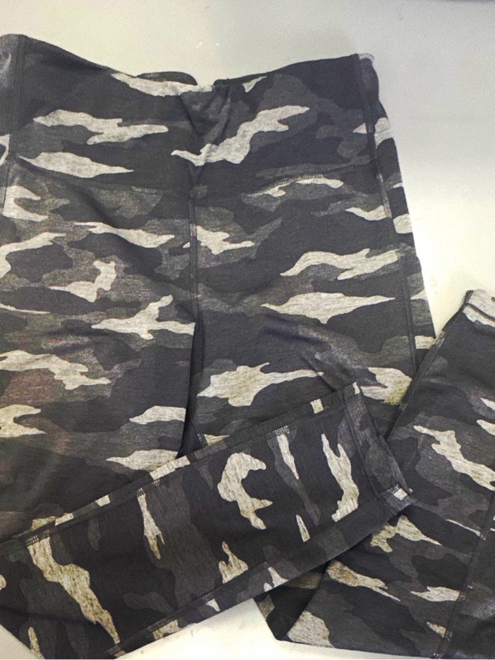 Athleta women’s Gray & Black Camo leggings